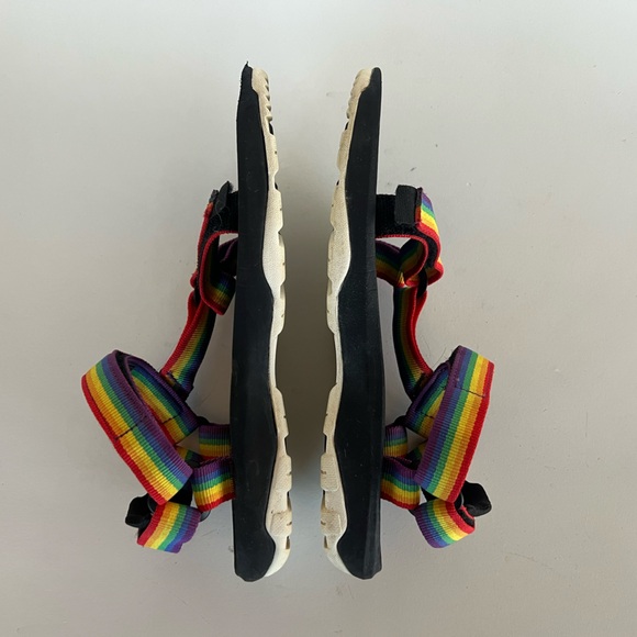 Teva Kid's Unisex Hurricane Xlt 2 Sandals Water Shoes, Rainbow and Black, size 3 - Picture 6 of 13